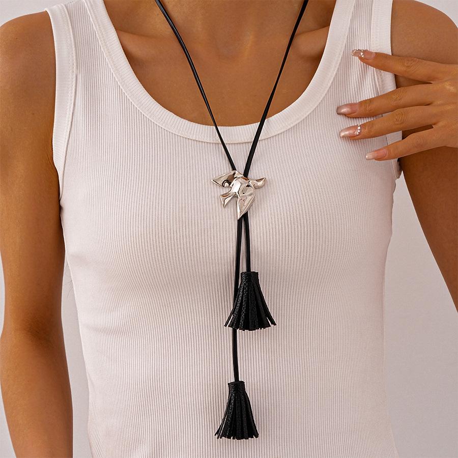 European and American metal simulation bird adjustable tassel necklace personalized ethnic style niche item jewelry