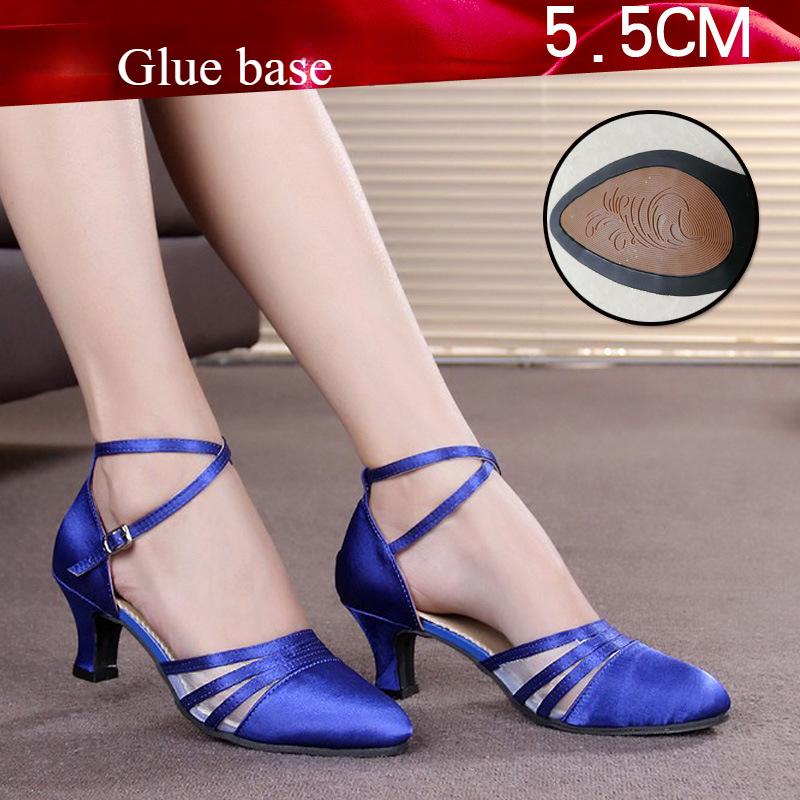 

Жіноче взуття для латиноамериканських танців Закрите взуття Взуття для бальних та вуличних танців Низький підбор 42