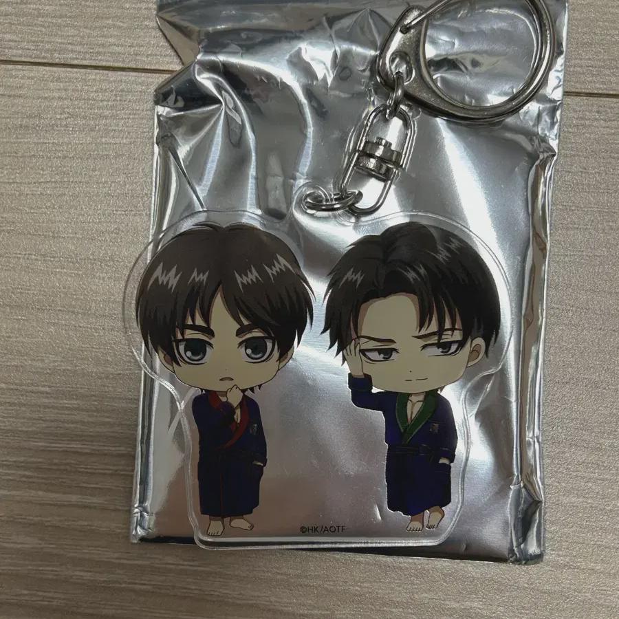 Today's Price Only) Attack On Titan Paradise Eren Levi Acrylic Keyring Sell