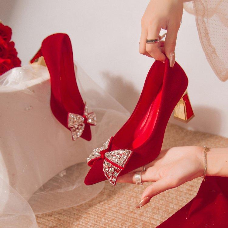 Wedding Shoes Women's Pointed Wedding Bride Shoes 2024 New Chinese Thick Heel Single Shoes Xiuhe Rhinestone Red High Heels