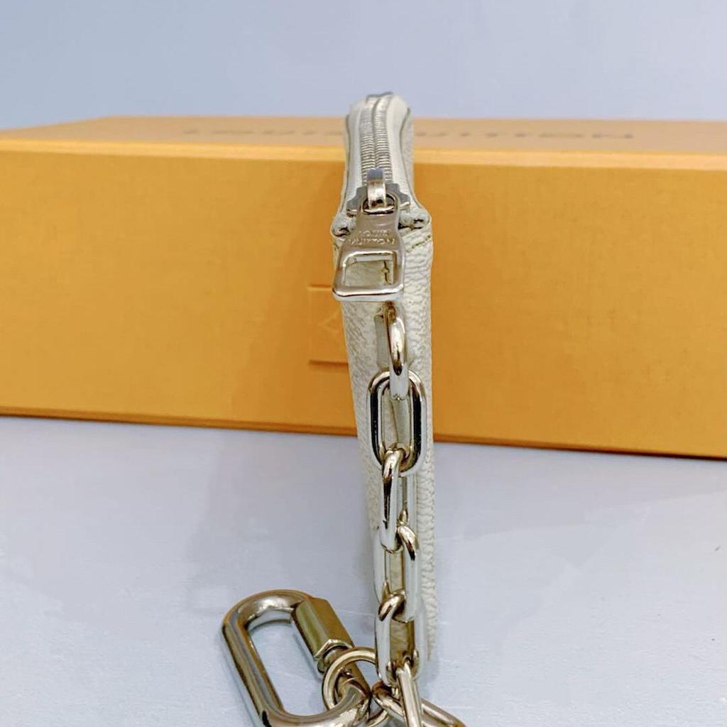 [Pre-Owned] Logo Medal Key Coated Canvas Wallet - Excellent #1FJ96UY