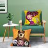 Niedliche Cartoon M-Masha und Bären-S Kissenbezug Komfort Sofa Bett Seidig elegant Verdeckter Reißverschluss Dekorative Kissenhülle