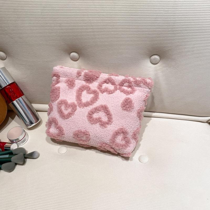 

Женская дорожная косметичка-клатч с жаккардовым узором Милое Сердце , портативная сумка для хранения, милые женские мягкие плюшевые косметички