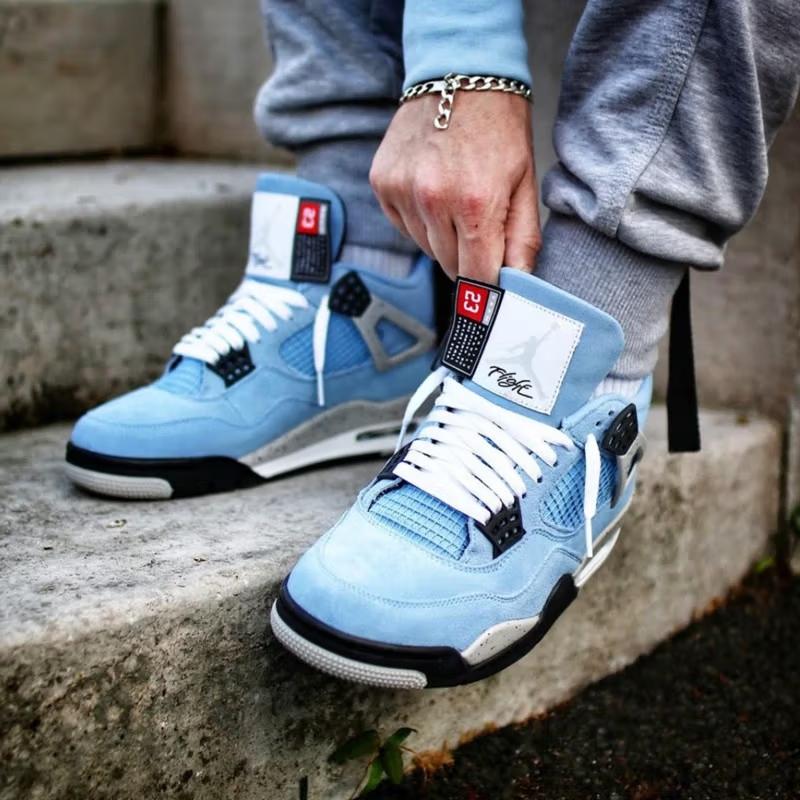 Jordan Kids Air Jordan 4 Retro "University Blue" Sneakers 408452-400