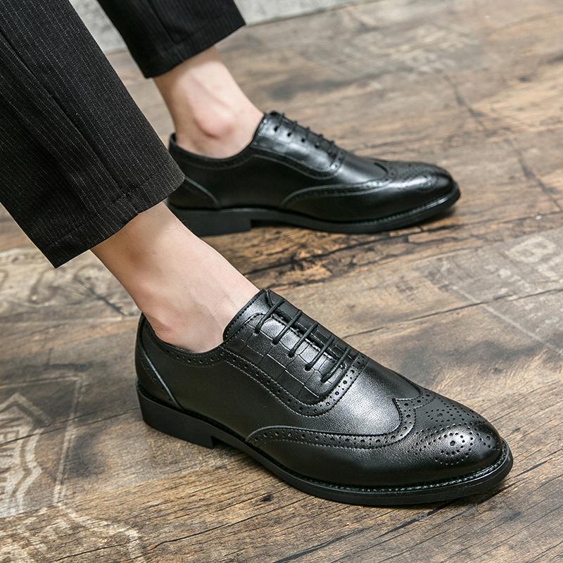 Leather Shoes British Retro Brock Carved Business Dress Casual Inner Height Increase Pointed Breathable Groom Wedding Shoes