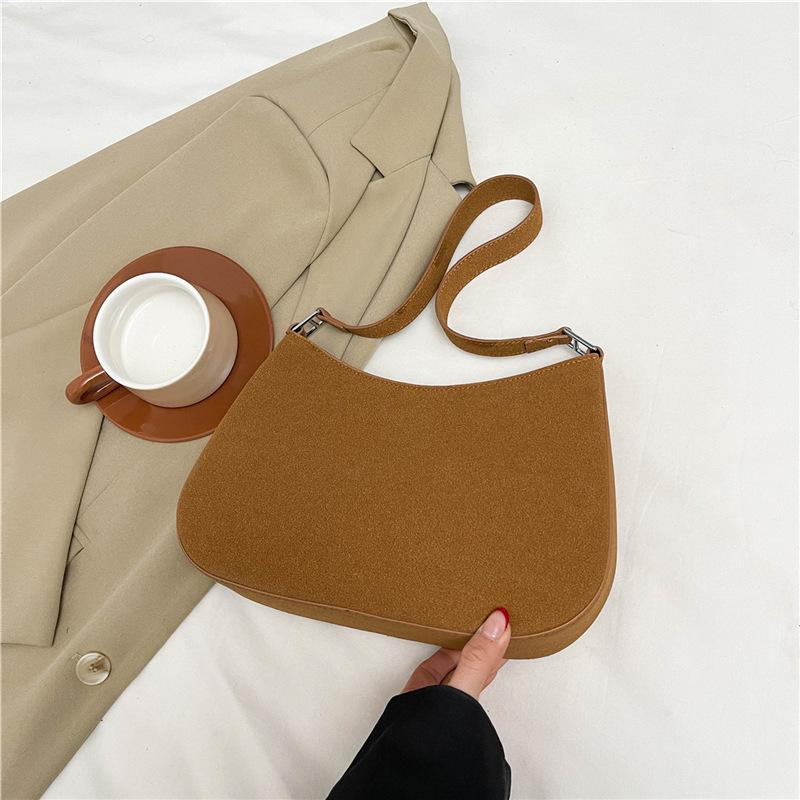 

Casual Retro Korean-Style Messenger Bag, One-Shoulder 2024 Winter Trend without pendant коричневый
