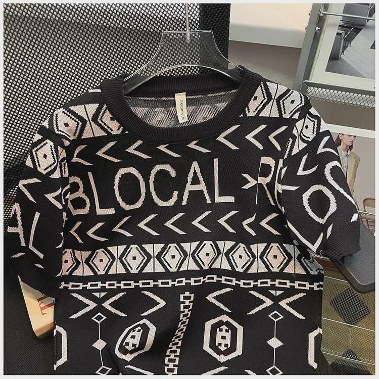 Men's 2023 Trendy Slim Fit Knitted Jacquard T-shirt: Ice Silk, Round Neck, Short Sleeve, Fashionable Letter Design