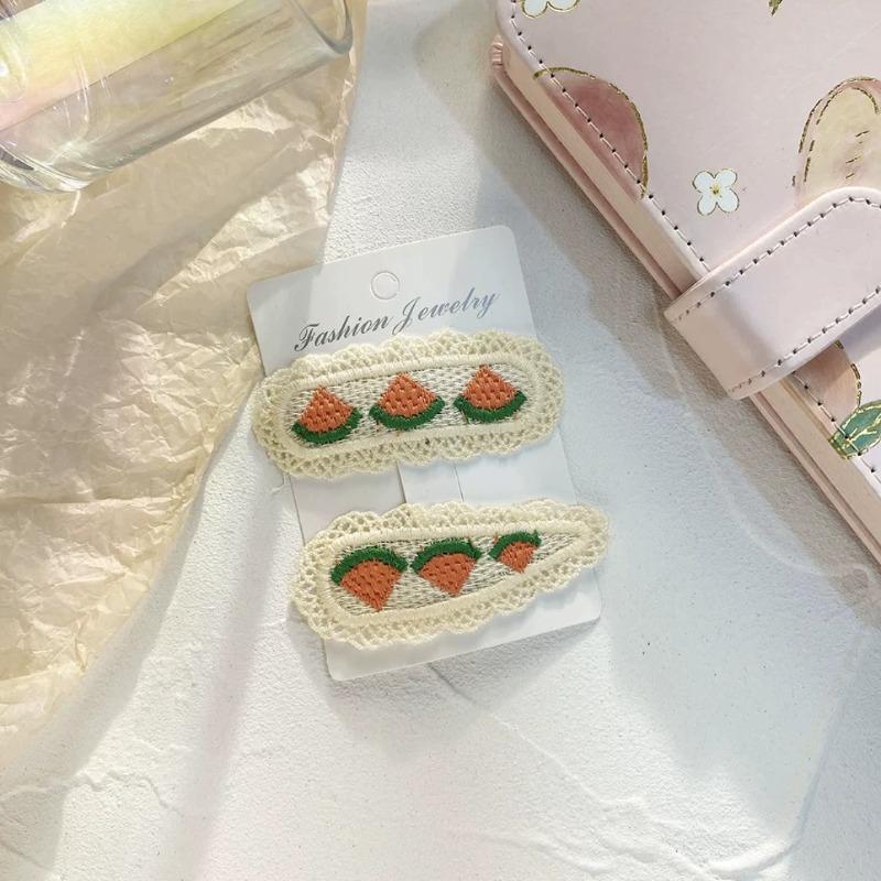 Sweeembroidery Haaraccessoires Mädchen Herz Spitze Seitenclip Niedliche Kinder-Haaraccessoires Pastorale Frucht Haarnadel