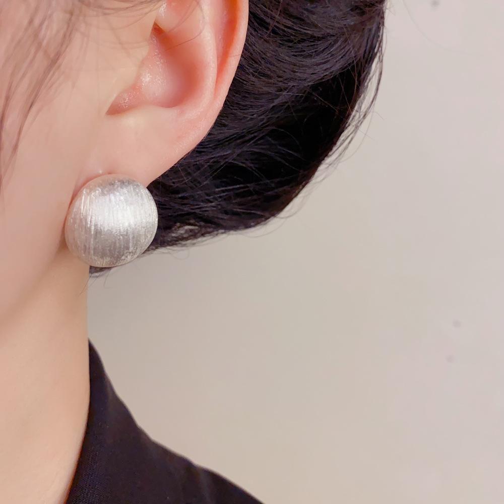 Unique Brushed Metal Oval Stud Earrings - Fashionable, Simple Design with Personality