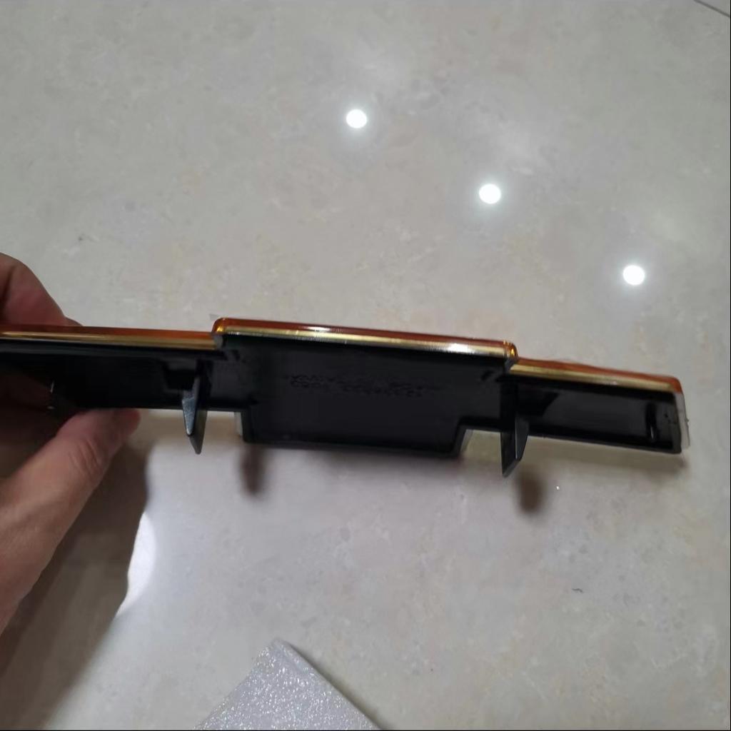 OEM NEW Front Grille Bowtie Emblem Badge Gold Black 1999-2006 Chevrolet Tahoe Silverado Oem 12335633 1053 240*85mm