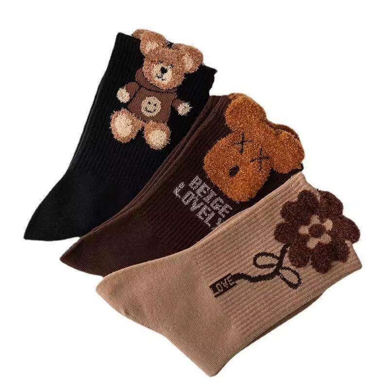 

3 Pairs Casual Socks Cute Cartoon Mid Tube Socks Soft Comfortable Bear Pattern Autumn/Winter Letter Printing Women Cotton Socks