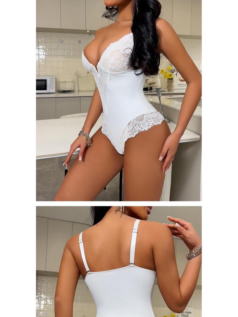 Hochwertige Damen Shapewear in Übergröße: Sexy Bodyforming-Bodysuit mit Bauchkontrolle und Hüftlift.