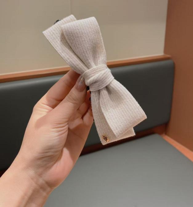 Korean Style Gold Logo Knit Bow Banana Clip - 2026 New High Ponytail Claw Clip, Twist Hair Clamp for Back of Head, Cute Hair Accessory for Women