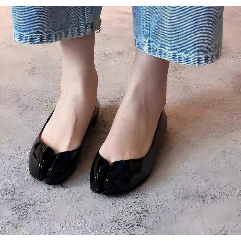 Fashion 2025 New Arrival Patent Leather Inner Heightening Splite-Toe Shoes Retro Shallow Flat Mary Janes Single-Layer Shoe Botas Mujer