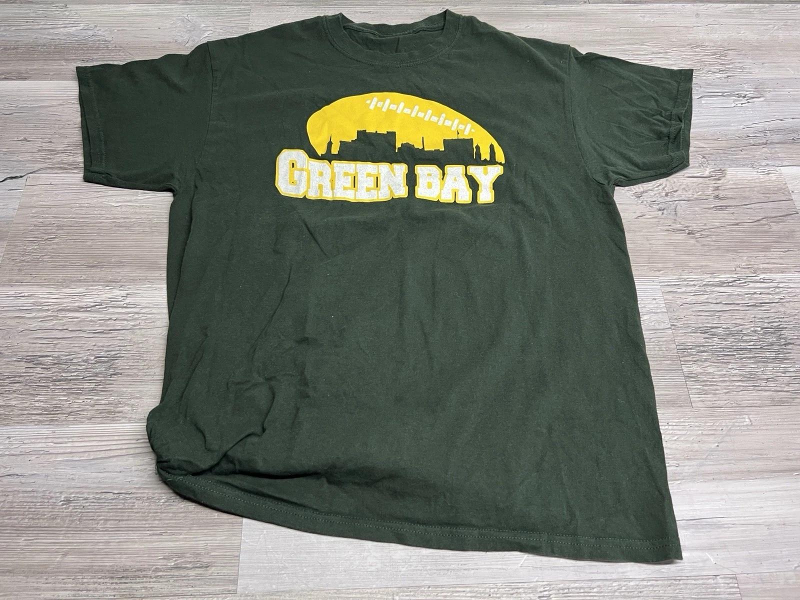 Green Bay Packers Shirt City Skyline NFL Football Graphic Tee Sz L Short Sleeve 4XL
