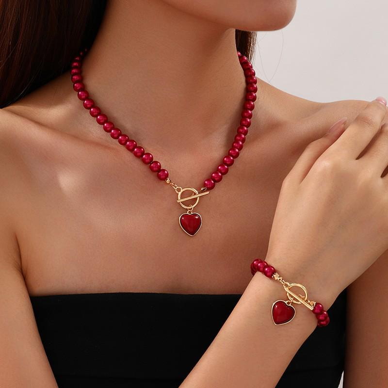 European & American Fashion Pearl Bracelet & Heart Necklace Set: High-End, Light Luxury Clavicle Chain for Women