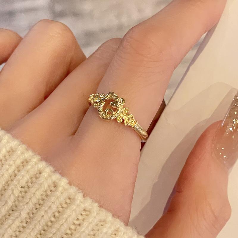 Mittelalterliches Gold-Rautenmuster Französischer Retro Offener Ring Nischen-Design Personalisiertes Leichter Luxus Blinken High-End Accessoires