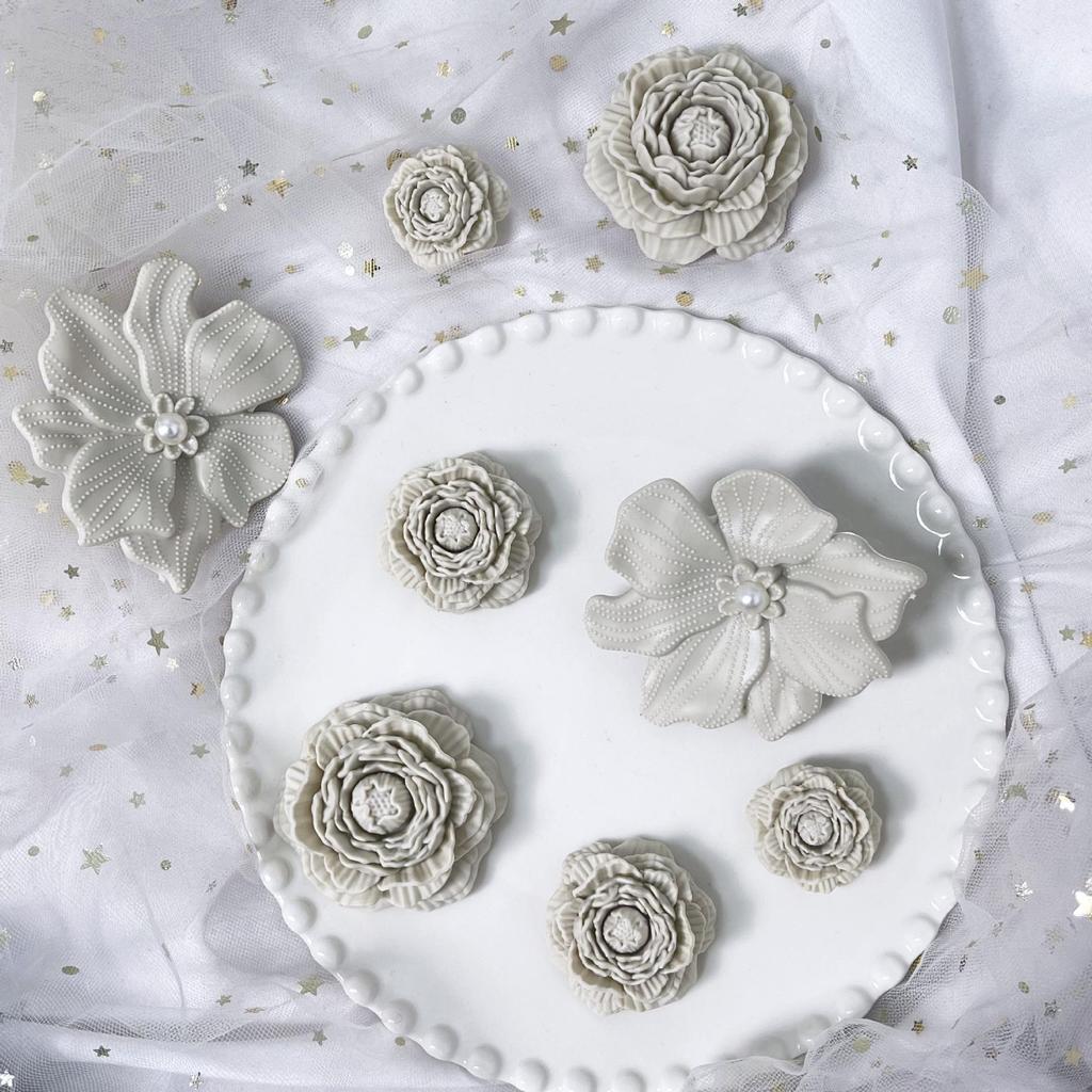 Bai Lu Bone White Clog Accessories: Detachable DIY Shoe Flower Bouquet