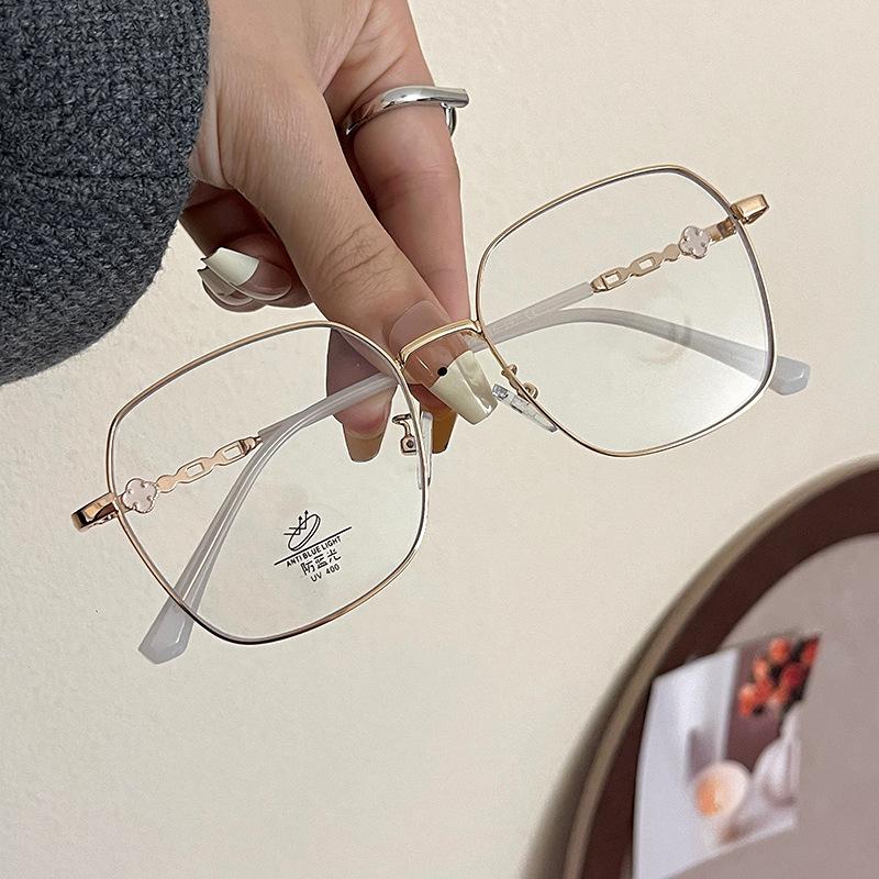 Vintage Retro Square Glasses Frame for Women Blue Light Blocking High Quality Eyewear Fashion Eyeglasses