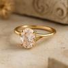 Solitärring mit ovalem Schliff, Gelbgoldplattiertes 925er Sterlingsilber, Pfirsichfarbener Verlobungsschmuck, Braut-Jubiläumsgeschenk für sie