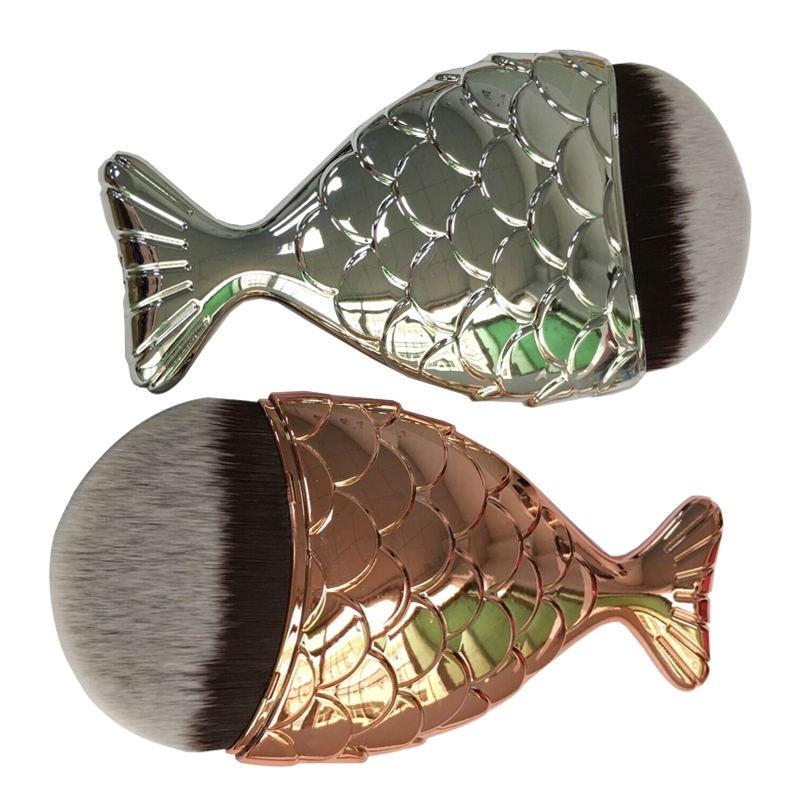 Mermaid Fish Scale Makeup Brush With Fish Tail Foundation Brush Powder Silver