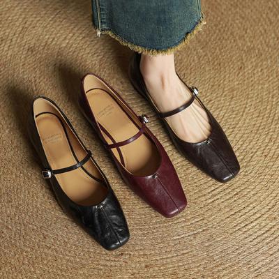 Printemps professionnel polyvalent pour femmes nouvelles chaussures en cuir petites décontractées rétro françaises pour femmes bouche peu profonde boucle talon bas navette bout carré