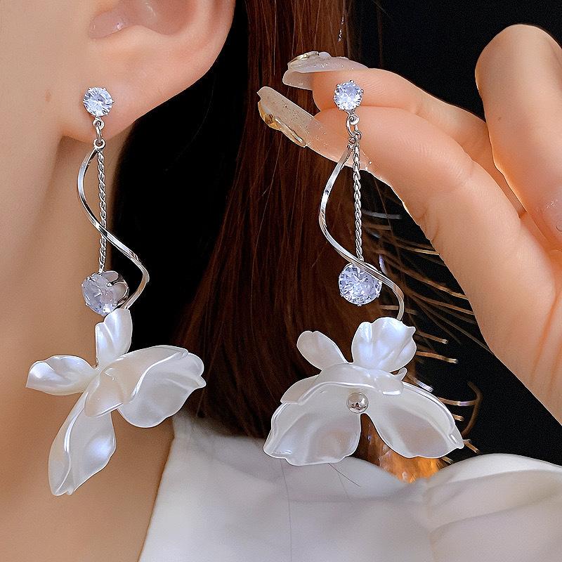 Imitation Pearl Flowers Tassel Drop Earrings for Women Exquisite Versatile Zircon Earring Unique Temperament Jewelry Wedding