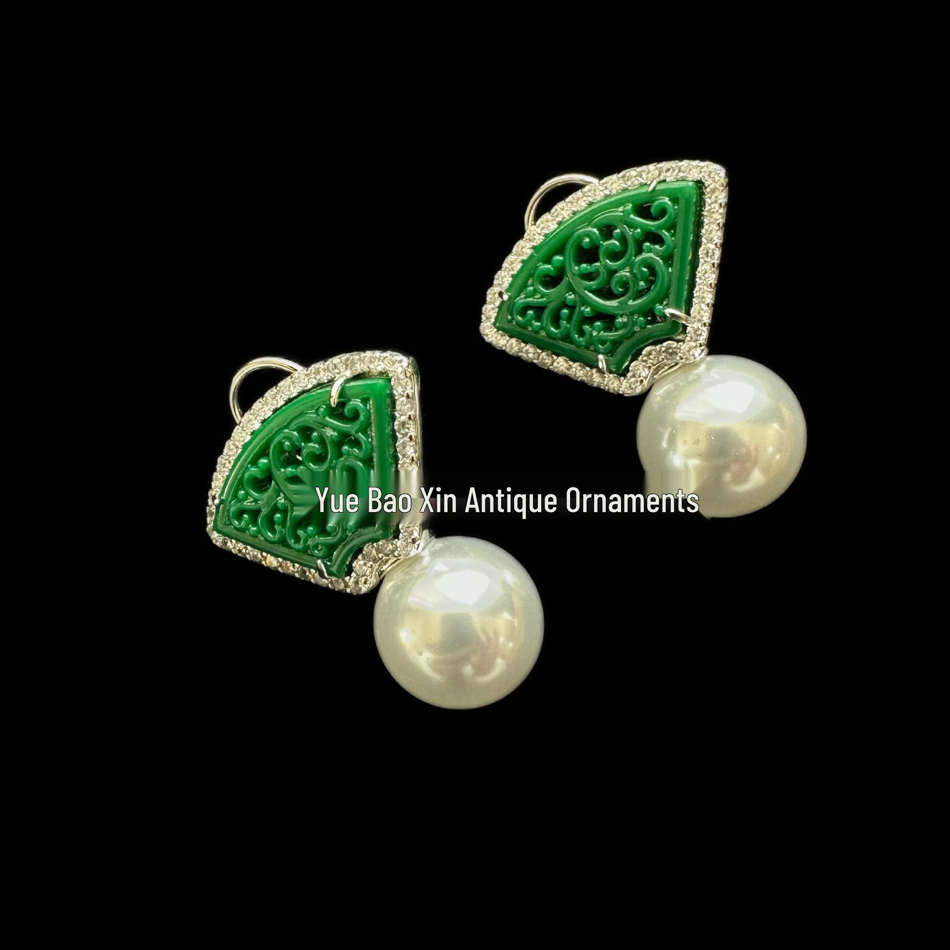 

Korean Green Fan-Shaped S925 Silver Stud Earrings with Pearls - Elegant, Exquisite Accessories for Women
