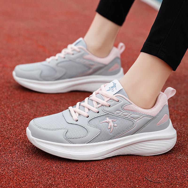 

Brand women s shoes lightweight soft-soled running shoes women s versatile sports shoes women s spring and autumn mesh breathable casual travel shoes 41