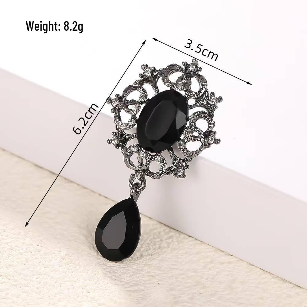 Elegant Retro Water Drop Crystal Brooch: Versatile Rhinestone Corsage Pin for Clothing