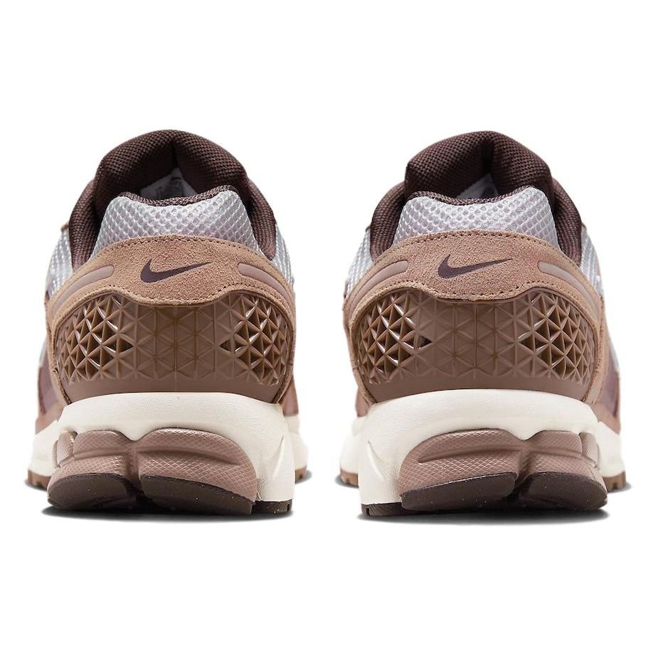 Nike Air Zoom Vomero 5 Dusted Clay Men Sneakers Brown Platinum-Violet Smokey-Mauve HF1553-200