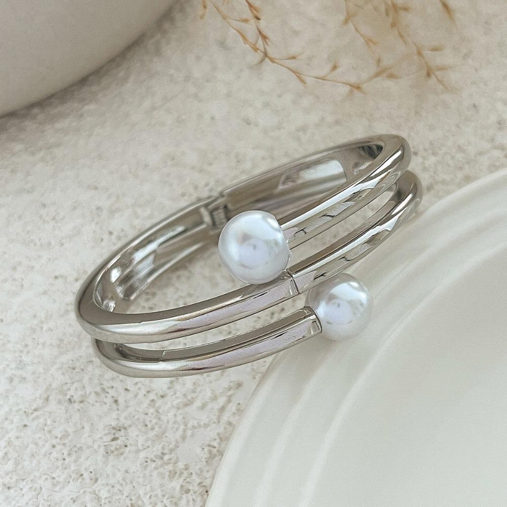 Wide Exaggerated Bangle Metal Rhinestone Inlay Bangle Metal Geometric Bracelets  Women Girls