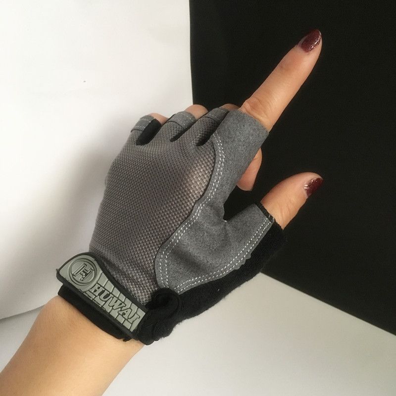 

Women s Equipment Training Half Finger Abrasion Resistant Fitness Sports Gloves Gray M