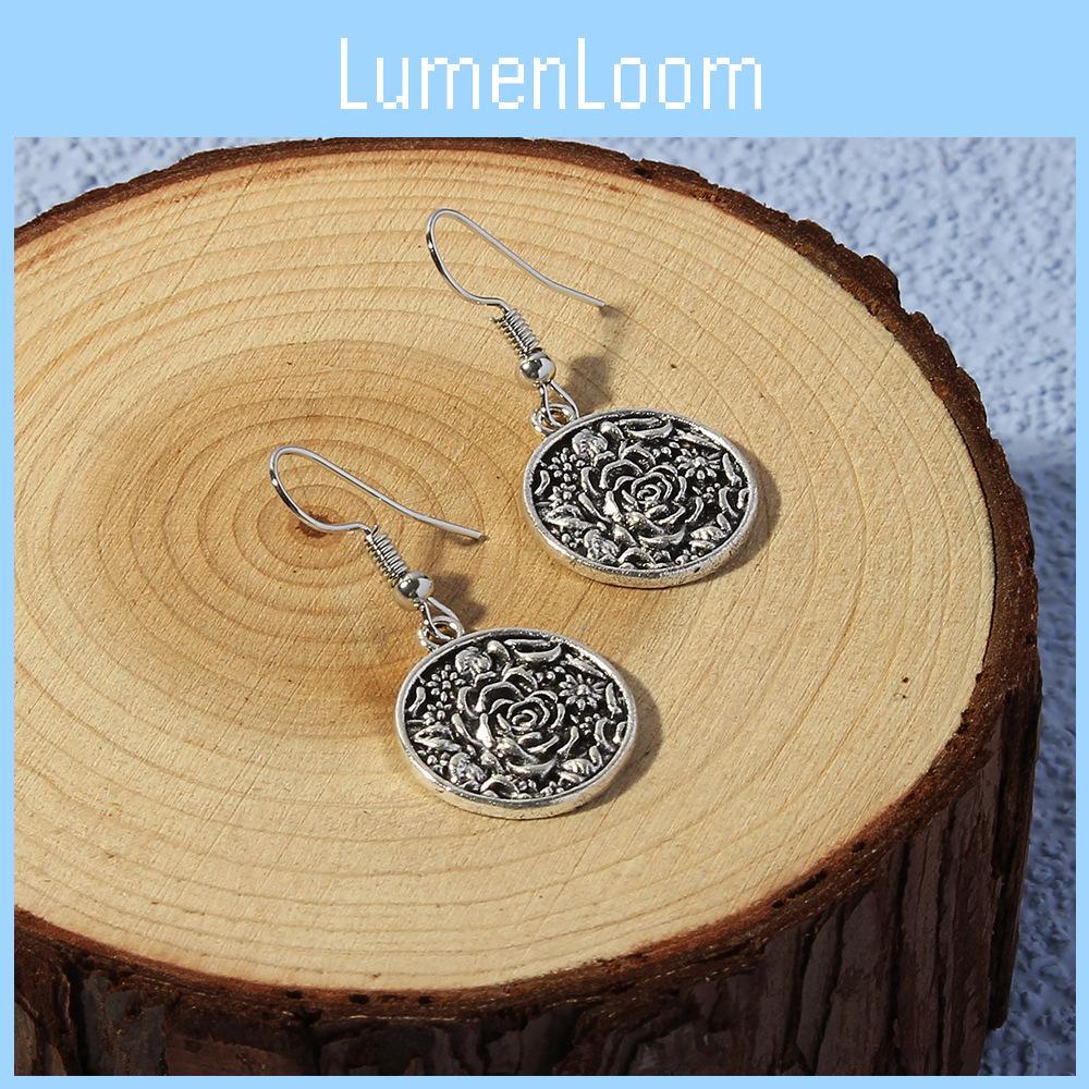 Metal Pendant Earrings With Floral Shape And Elegant Finish For Birthday And Holiday Gifts