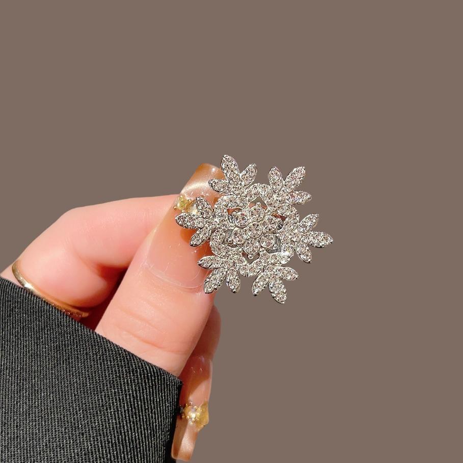 

Metal Snowflake Hair Clips Rhinestone Pearl Duckbill Clip for Women Girls Hairpin Headwear Daily Wear Christmas Hair Accessories
