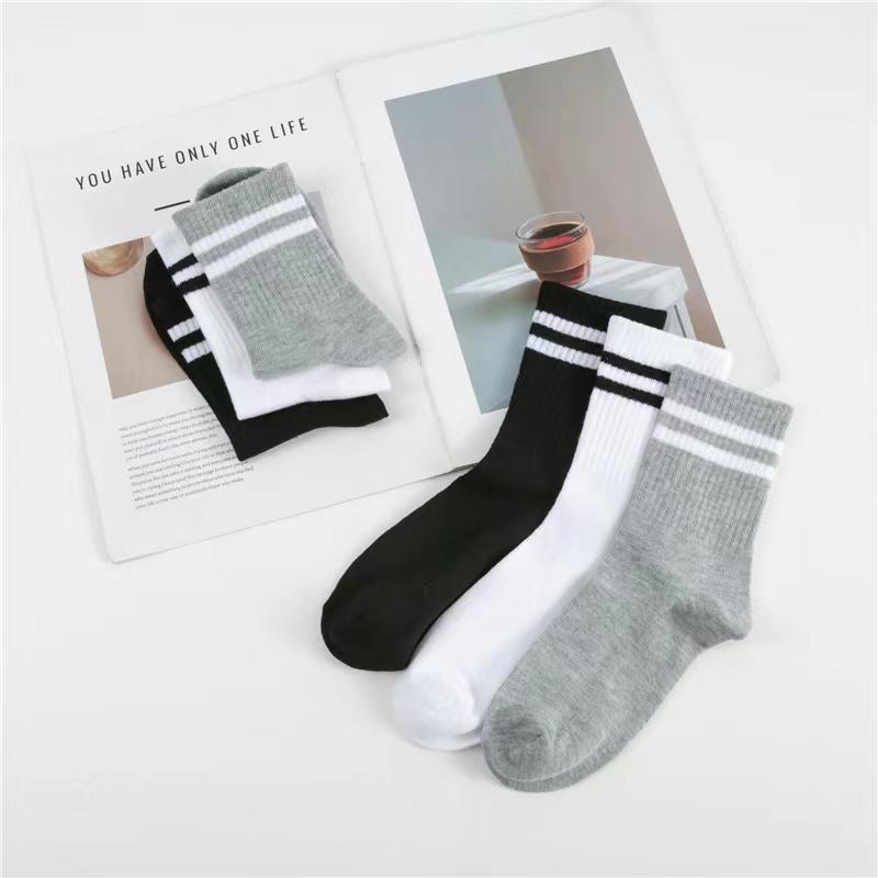 

3 Pairs Women s Parallel Bar Striped Round Neck Socks Female Breathable Lightweight Casual Middle Tube Running Socks for Women one size різнокольоровий