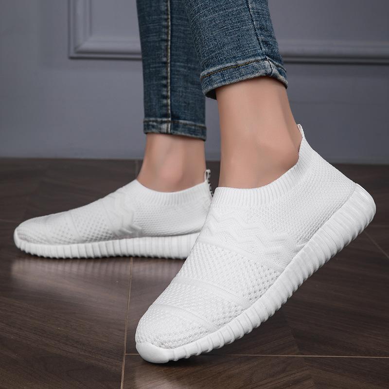 Women's shoes new fly-woven shoes women's casual socks shoes breathable and lightweight mesh sneakers soft sole