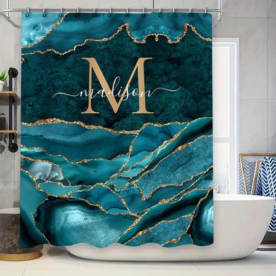 Luxuriöser Marmor Duschvorhang mit personalisierten Initialen Wasserdichter Stoff für Badezimmerdekorationen Grün Gold Farbkombination
