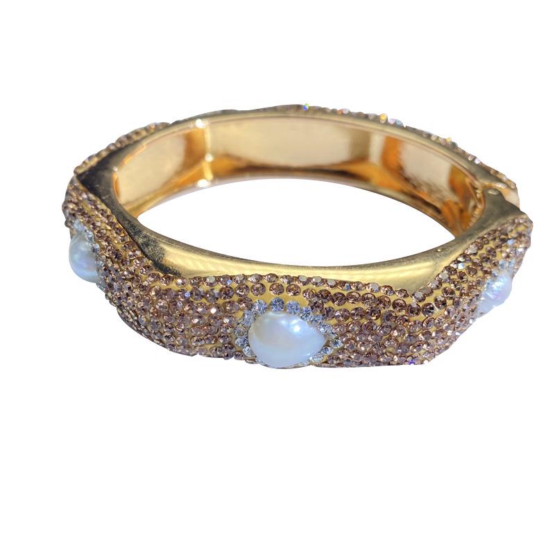 

Браслет из меди с покрытием из 18-каратного золота, инкрустированный пресноводным жемчугом - Французский модный тренд коричневый