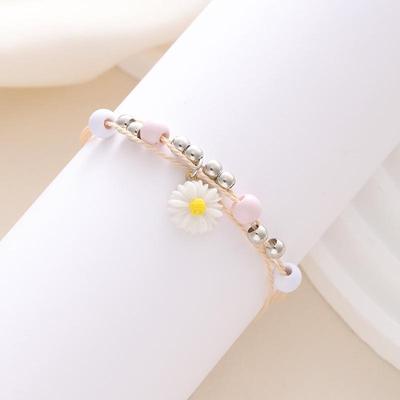 Fresh Daisy Handmade Bracelet: Cute, Simple, Versatile Flower Design for Women and Students.