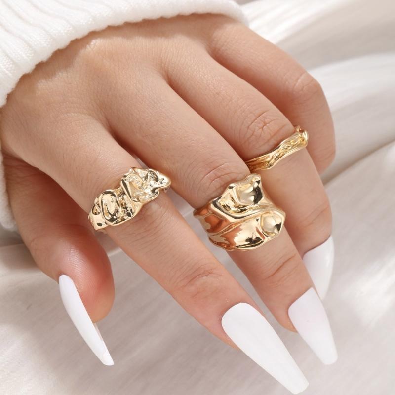 Fashionable Irregular Patterned Rings 3 Pieces Mix and Portable Set Accessory for Trendy Women Styles Daily Use