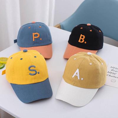 Cappellino da baseball con lettere ricamate per bambini, nuovo cappello da sole con visiera per sport all'aria aperta, regolabile, per bambini, ragazzi e ragazze, cappelli con visiera da 1 a 3 anni