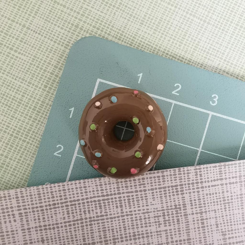 100Pcs Assorted Colorful Chocolate Donut Flatback Resin Cabochons for Mobile Phone Scrapbooking Doll House Holiday Party Decor