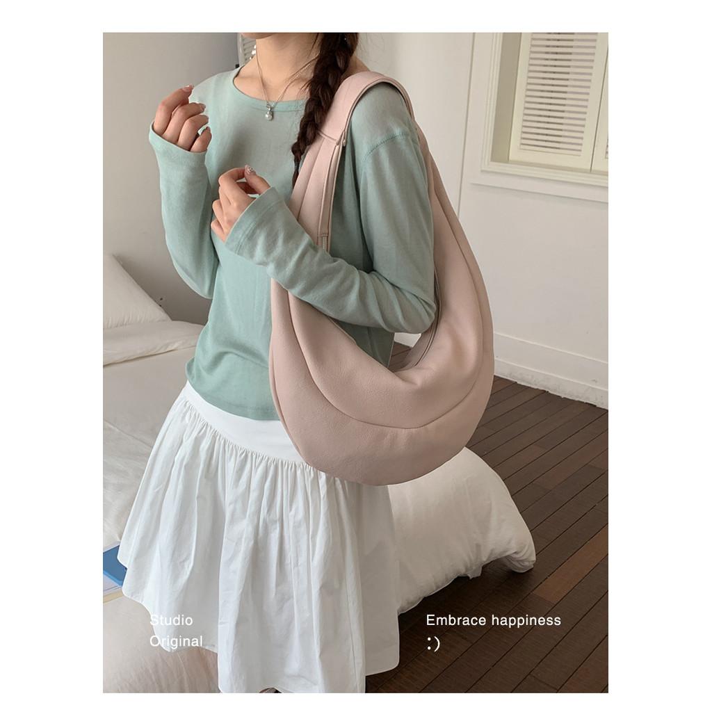 IELGY Simple Wide Shoulder Strap Soft Leather Dumpling Bag Casual All-Match One-Shoulder Messenger Bag
