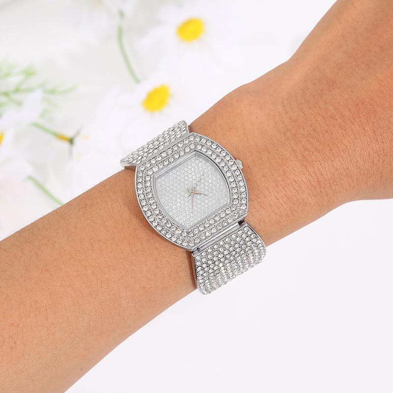 5 STK Mote Luksus Dame Diamant Sølv Kvarts Klokke Jenter Firkantet anheng Halskjede Diamant øredobber Ring smykkesett for jenter