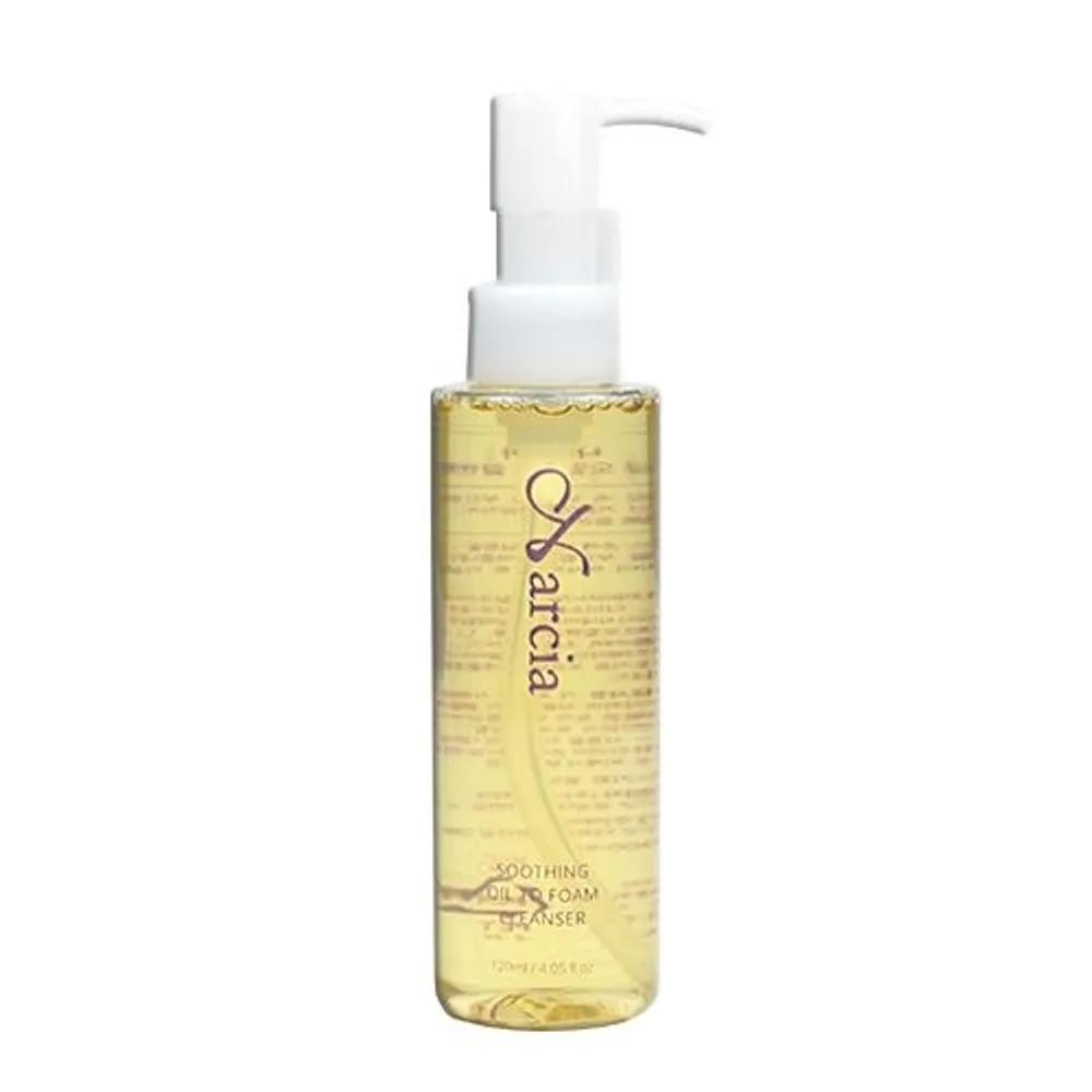 Narcia Soothing Oil-to-Foam Cleanser. Cleansing oil and cleansing foam. Removes makeup, blackheads, and impurities.