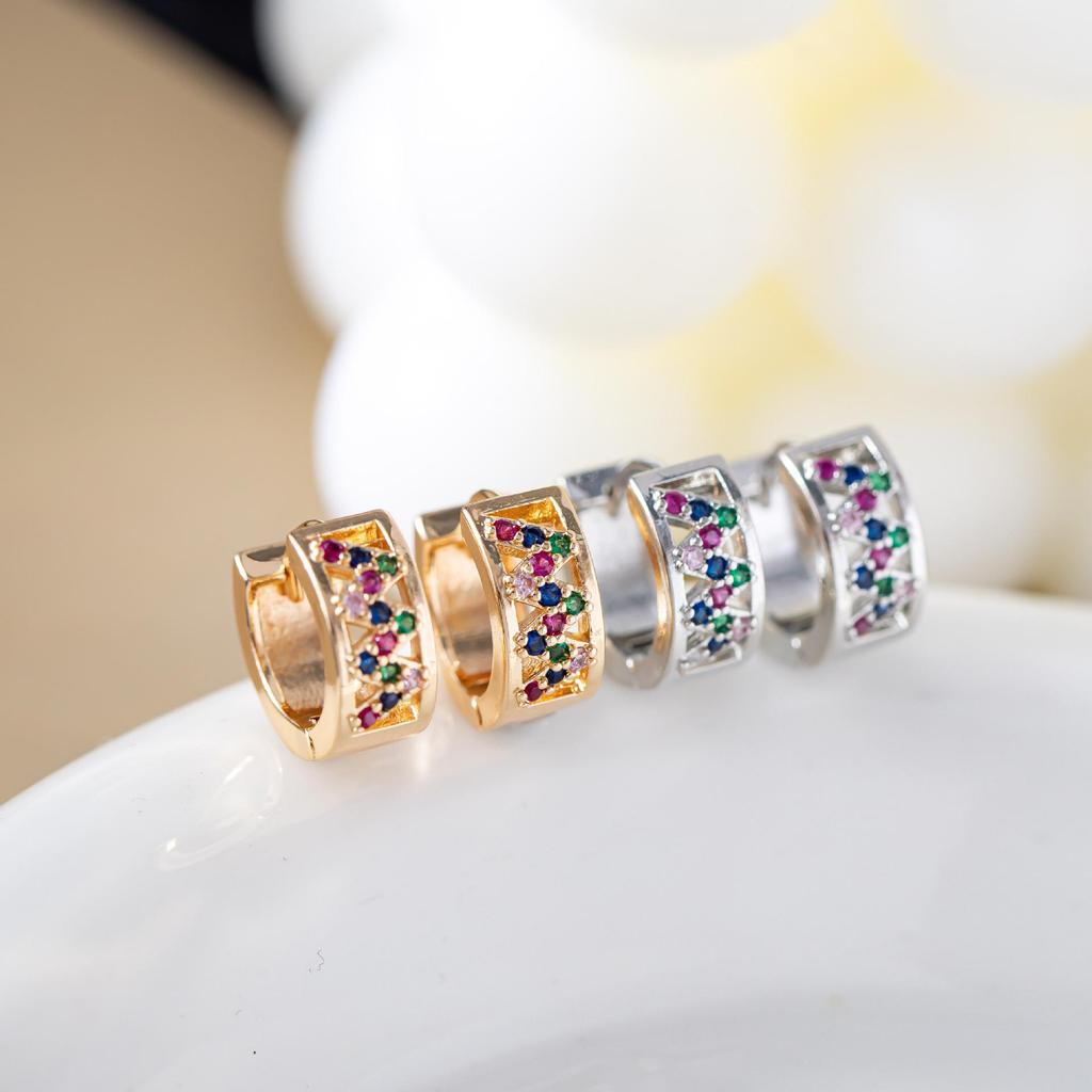 European & American W-Shaped Zirconia Earrings: Gold & Silver Rhinestone Inlaid, Fashionable Hoop Studs for Women.