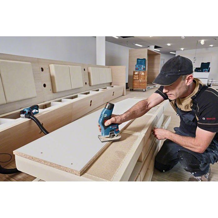 Edge Router - Bosch Professional - GKF 12V-8 - 2 Batteries 3.0 Ah - Cordless - Ergonomic