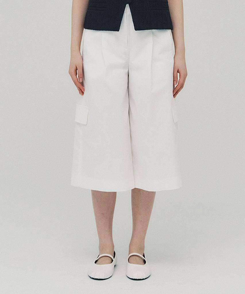 AHWE Cropped Cargo Pants_White