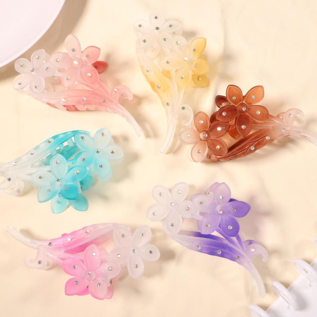 Luxury Gradient Hair Clip: Sparkling Diamond Flower Updo for Women & Gender Fluid Styles